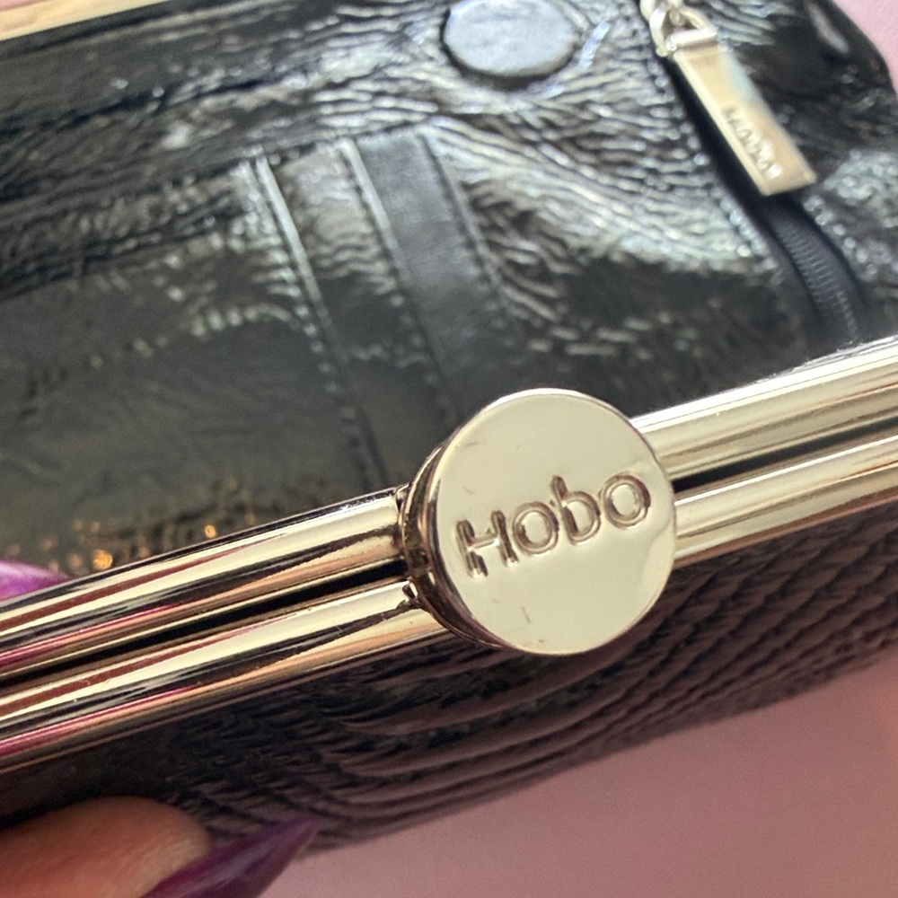HOBO Lauren Clutch- Wallet - Picture 5 of 9